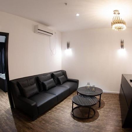Royal Hotel Rishon Letzion Exterior foto